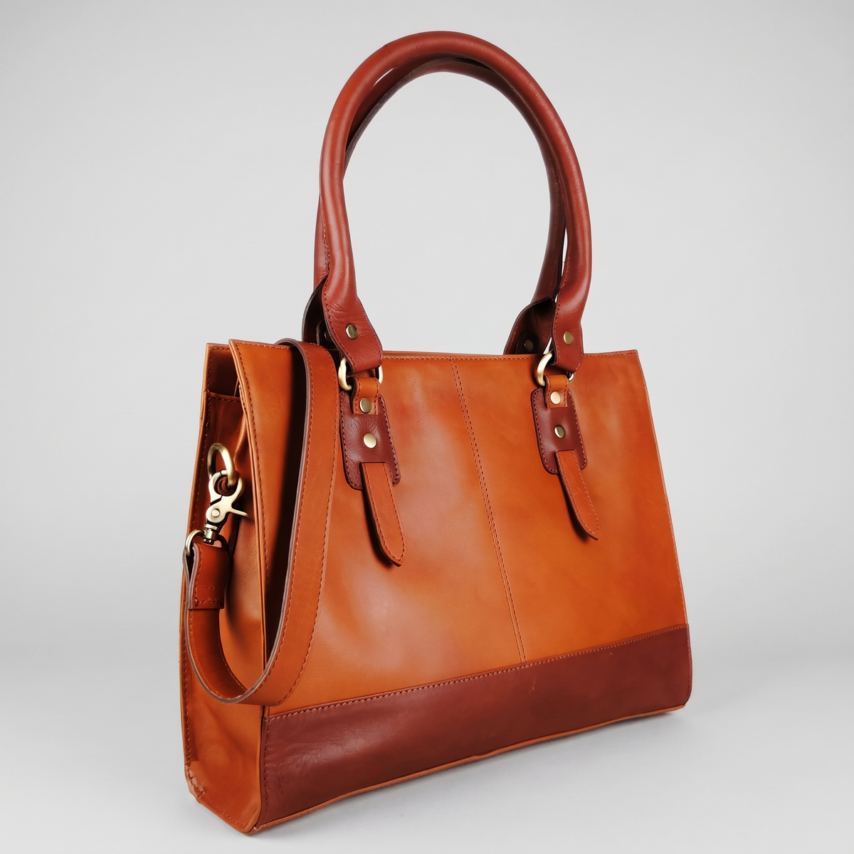 The Signature Leather Laptop Bag, Tan 15 inch — product hero shot